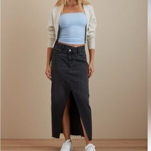 🖤 American Eagle Black Denim Maxi Skirt with Frayed Hem and Asym Waist | Size 6